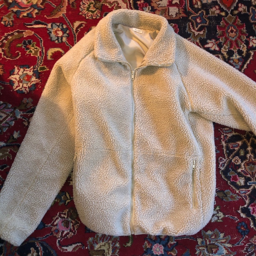 Brandy Melville Sherpa*w/ brandy stickers*